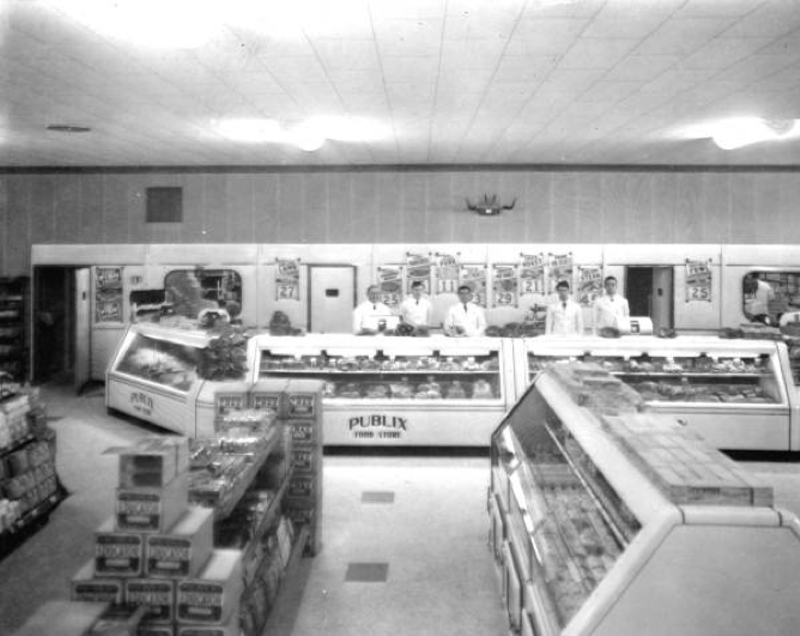 Image: Inside the nation's first Publix grocery store.