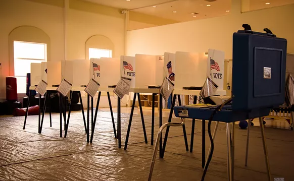 Image: Activist Groups Threaten to Sue Florida Over Primary Held During COVID-19 Outbreak