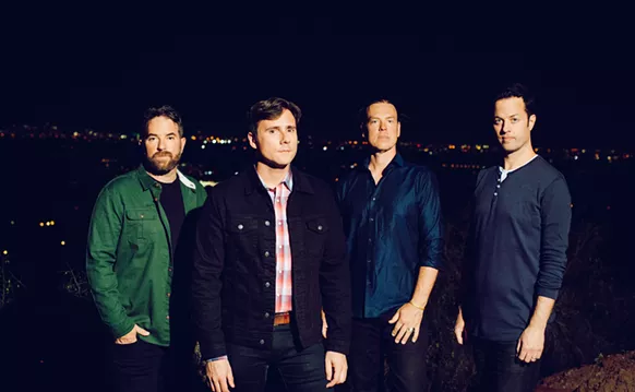 Image: Ahead of Riptide Fest, Jimmy Eat World Feasts on "Wild, Wacky Year"