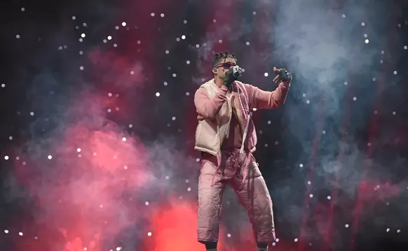 Image: Bad Bunny Held the Crowd in the Palm of His Hand During El Último Tour del Mundo at FTX Arena