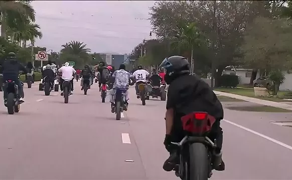 Image: Cops' Crackdown on MLK Day "Bikes Up, Guns Down" Movement Is Misguided