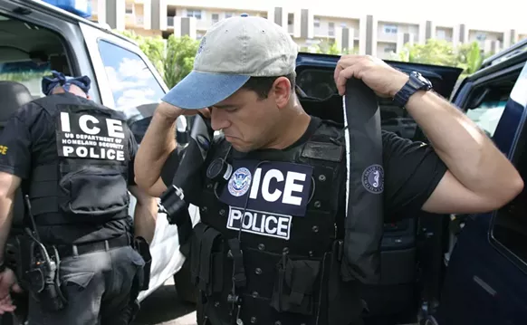 Image: Feds Stonewall on Charges That Detainees Are Chained All Day, Even in Therapy
