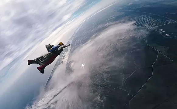 Image: Florida Man Wingsuits From 14,000 Feet