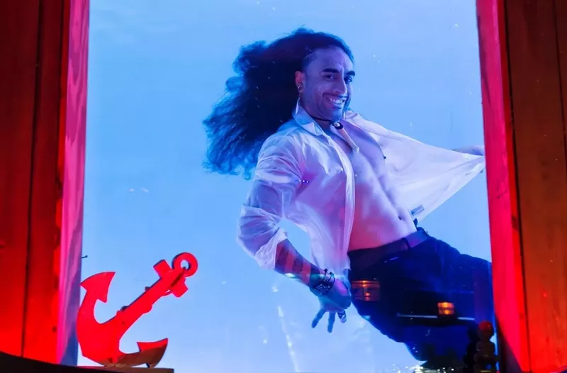 Image: Dive into Wreck Bar's new burlesque show.