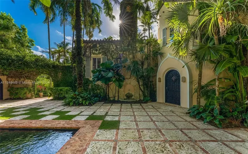 Image: Got $30M to Spare? A Historic Miami Vice House in Coconut Grove Is for Sale