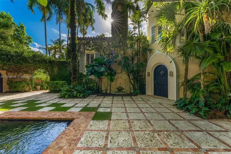 Image: Famed 1920s Miami architect Walter De Garmo's La Serenita in Coconut Grove can be yours for $29.9 million.