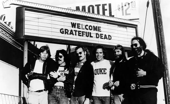 Image: Grateful Dead’s Mickey Hart Drums to Own Beat in Mind-Blowing Paintings