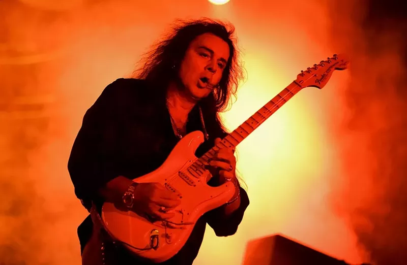 Image: Yngwie Malmsteen shreds on his signature Fender Strat.