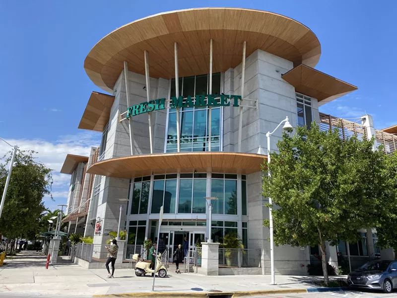 Image: Fresh Market offers paid sick leave and gives employees 30 percent off their purchases.
