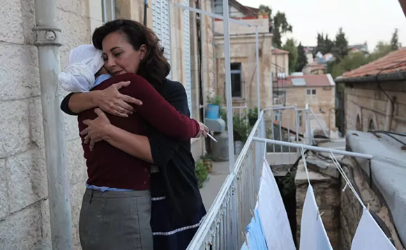 Image: Hugely Popular Israeli Comedy The Women's Balcony Pits Wives Versus Husbands at Synagogue