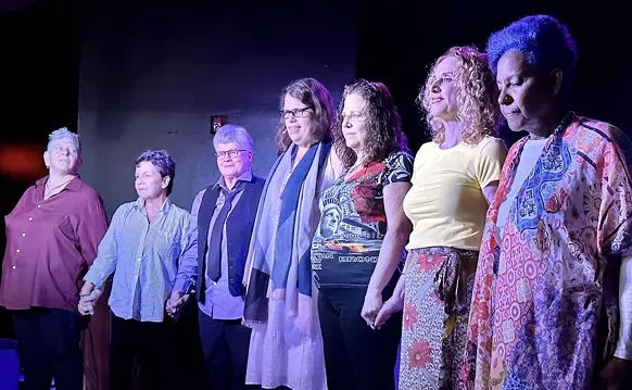 Image: Lesbian Thespians Bring Together Queer Women for Shower Songs
