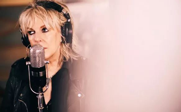 Image: Lucinda Williams Honors Her Influences With an All-Covers Streaming Series