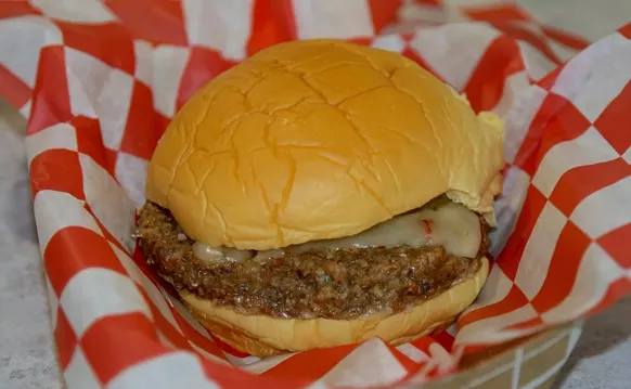 Image: Now Burger Makes a Veggie Version of a McDonald's Cheeseburger
