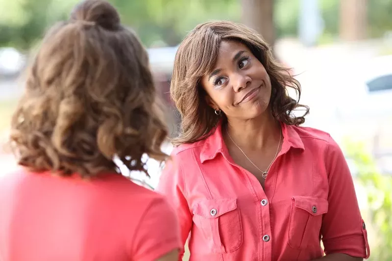 Image: Regina Hall (right) stars as Lisa, who patiently runs an off-the-highway Texas sports bar with characteristic devotion and empathy toward her staff and customers, in Andrew Bujalski’s Support the Girls.