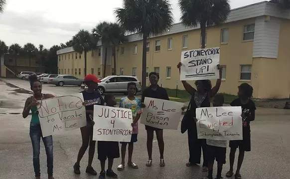 Image: Tenants of Riviera Beach Apartments Say Marco Rubio Is No Help