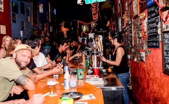 Image: The Five Best Dive Bars in Hollywood