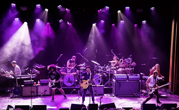 Image: The New Vampire Weekend Is Way More Fun