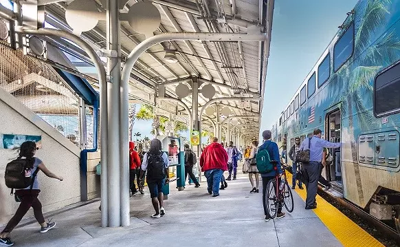 Image: Tri-Trail Launches Express West Palm-to-Miami Train