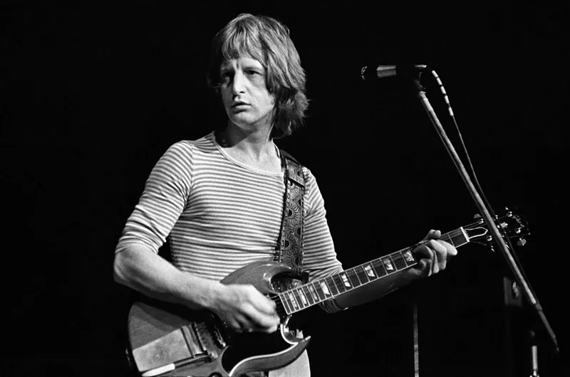 Image: Pete Ham performs onstage in 1973.
