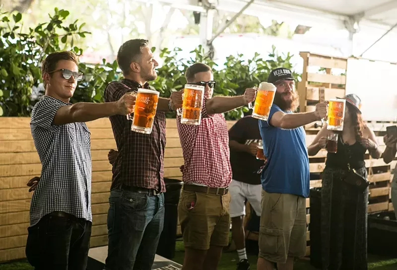 Image: Hold that stein!